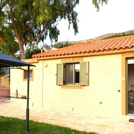 Plane Tree House Kefalonia Tatil Evi *